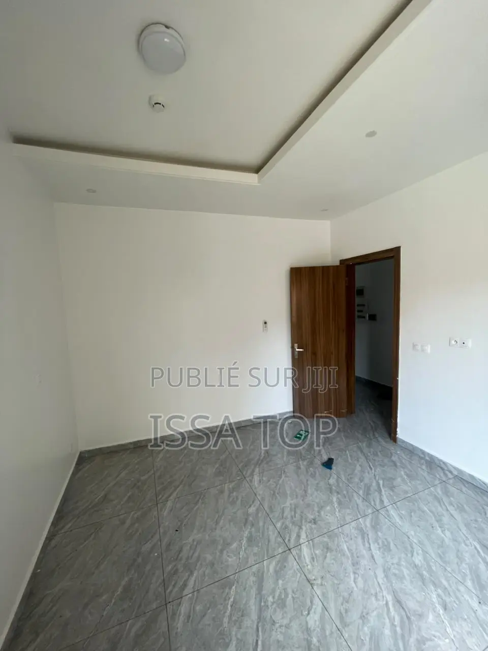 3chbre Appartement dans Almadies à Louer