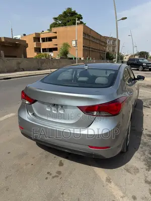 Hyundai Elantra 2016 Gris