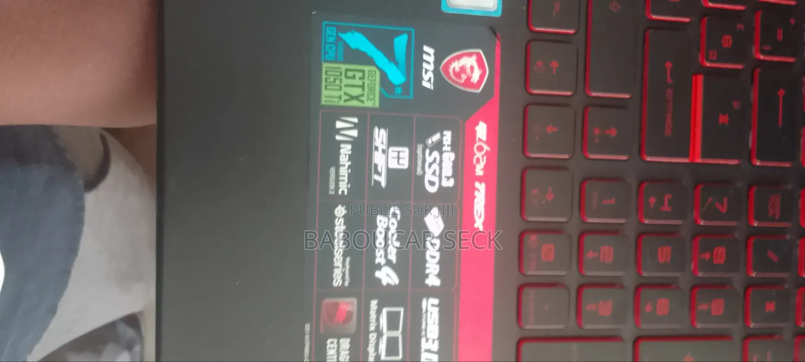Ordinateur portable MSI GL62M 7RDX 8GB Intel Core i5 SSHD (Hybrid) 1.5T