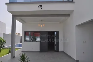 3chbre Villa dans Ngaparou, Thiès Sud à Vendre