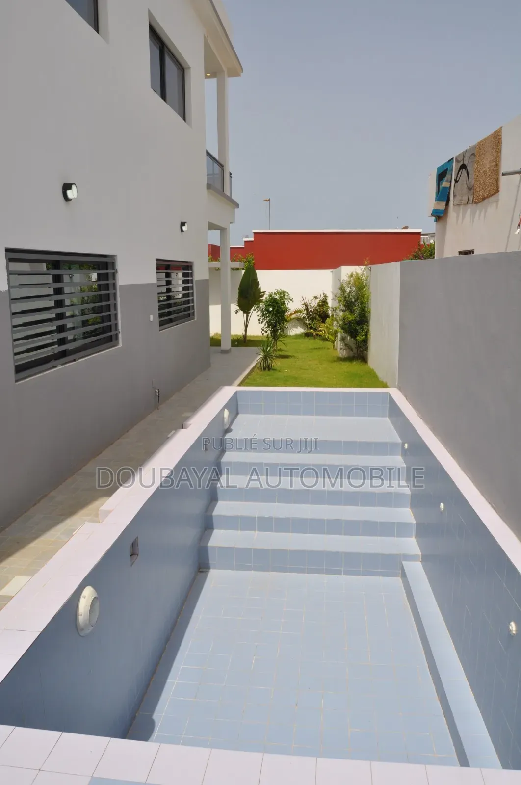 3chbre Villa dans Ngaparou, Thiès Sud à Vendre