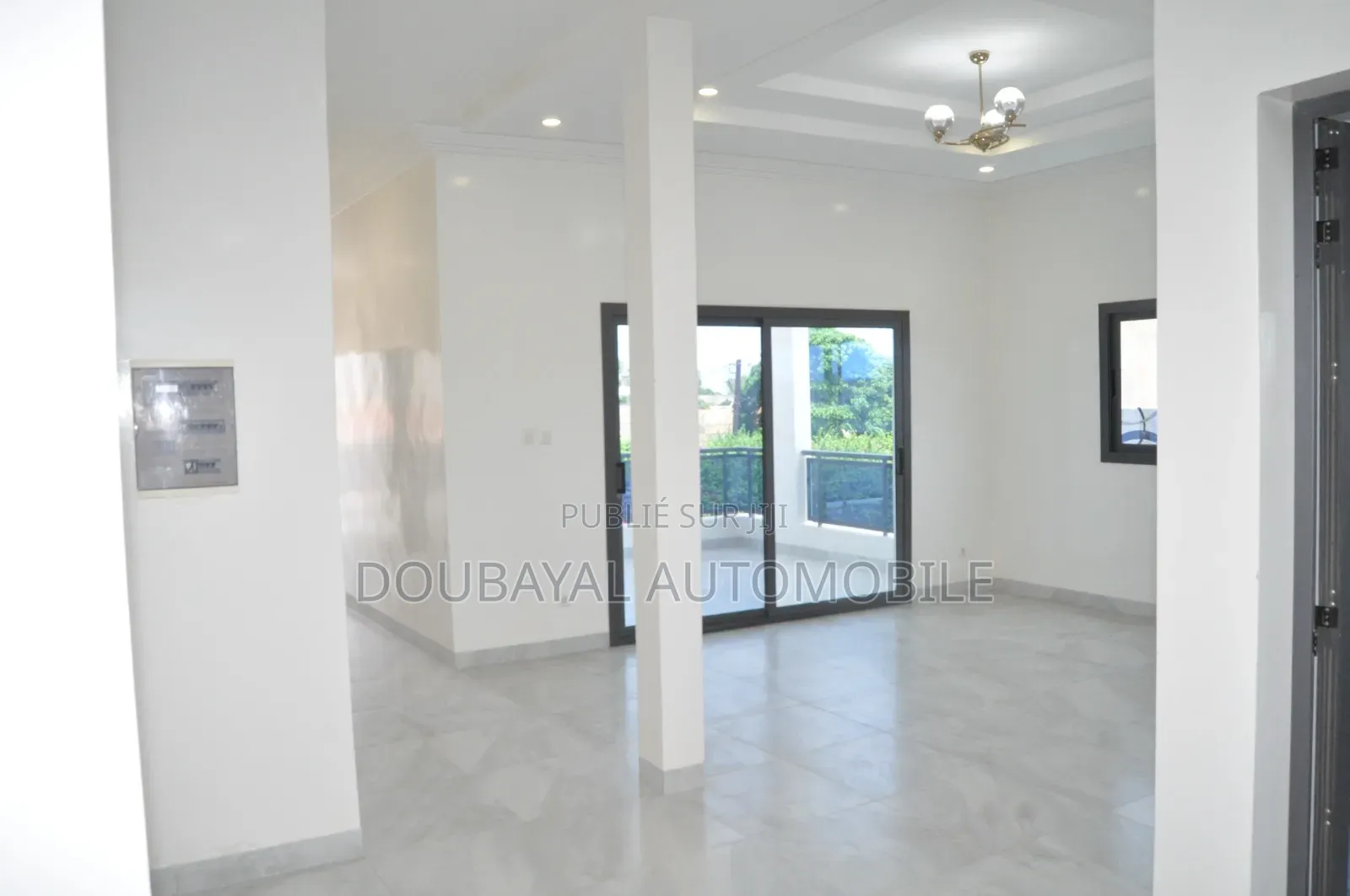 3chbre Villa dans Ngaparou, Thiès Sud à Vendre
