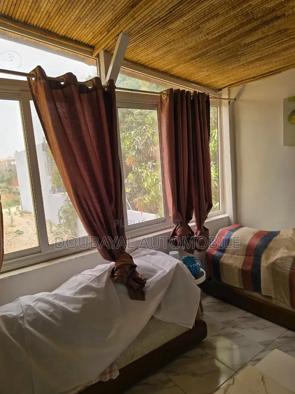 5chbre Villa dans Ngaparou, Thiès Sud à Vendre