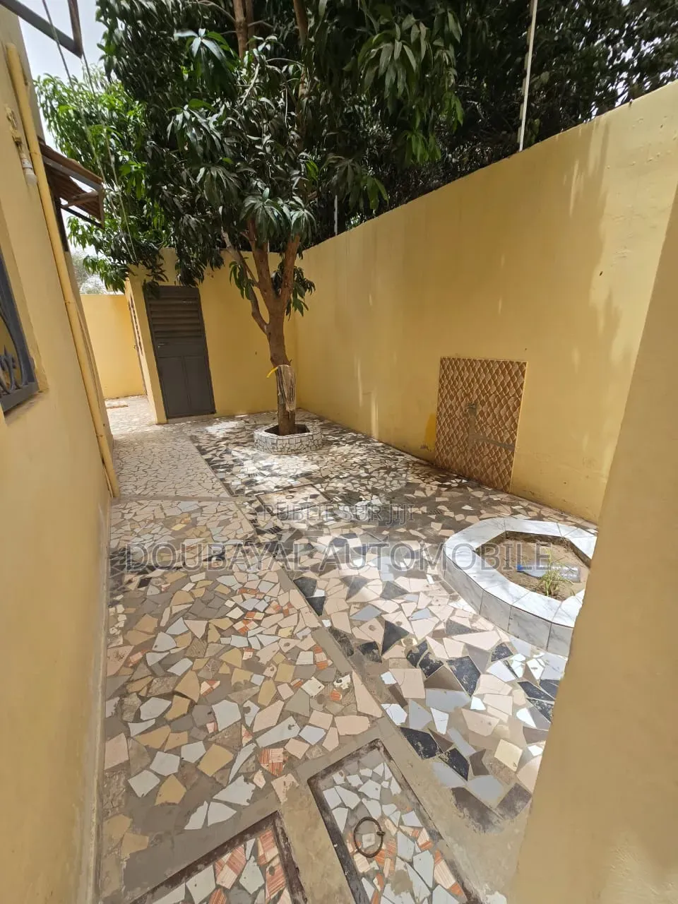 5chbre Villa dans Ngaparou, Thiès Sud à Vendre
