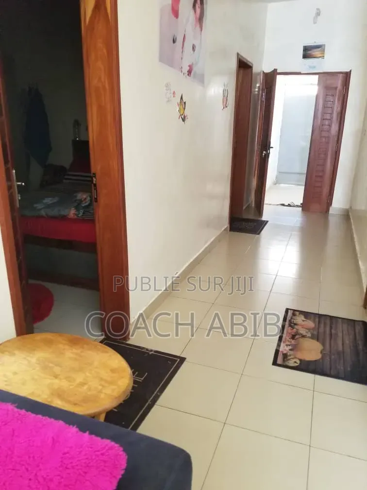 Meublé 4chbre Villa dans Cambérène à Vendre