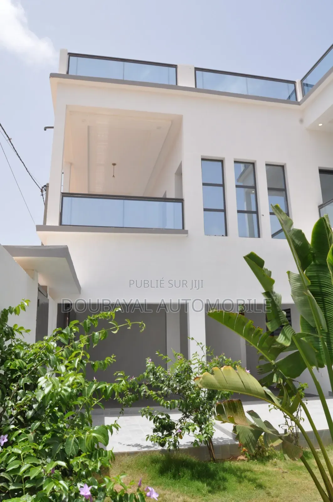 3chbre Villa dans Ngaparou, Thiès Sud à Vendre