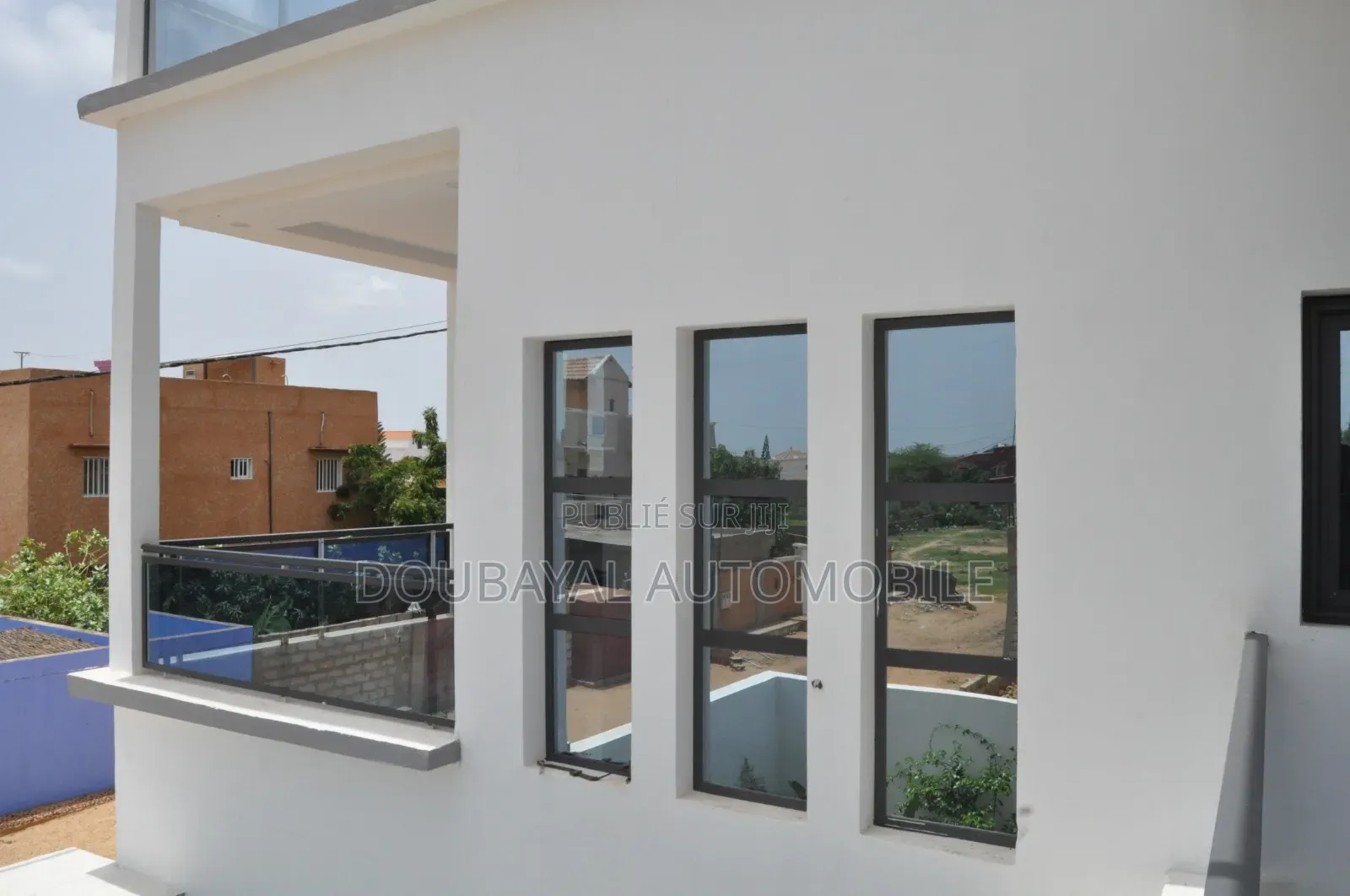 3chbre Villa dans Ngaparou, Thiès Sud à Vendre