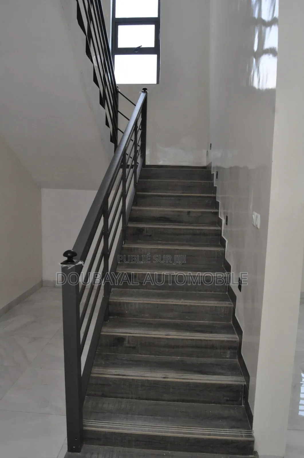 3chbre Villa dans Ngaparou, Thiès Sud à Vendre
