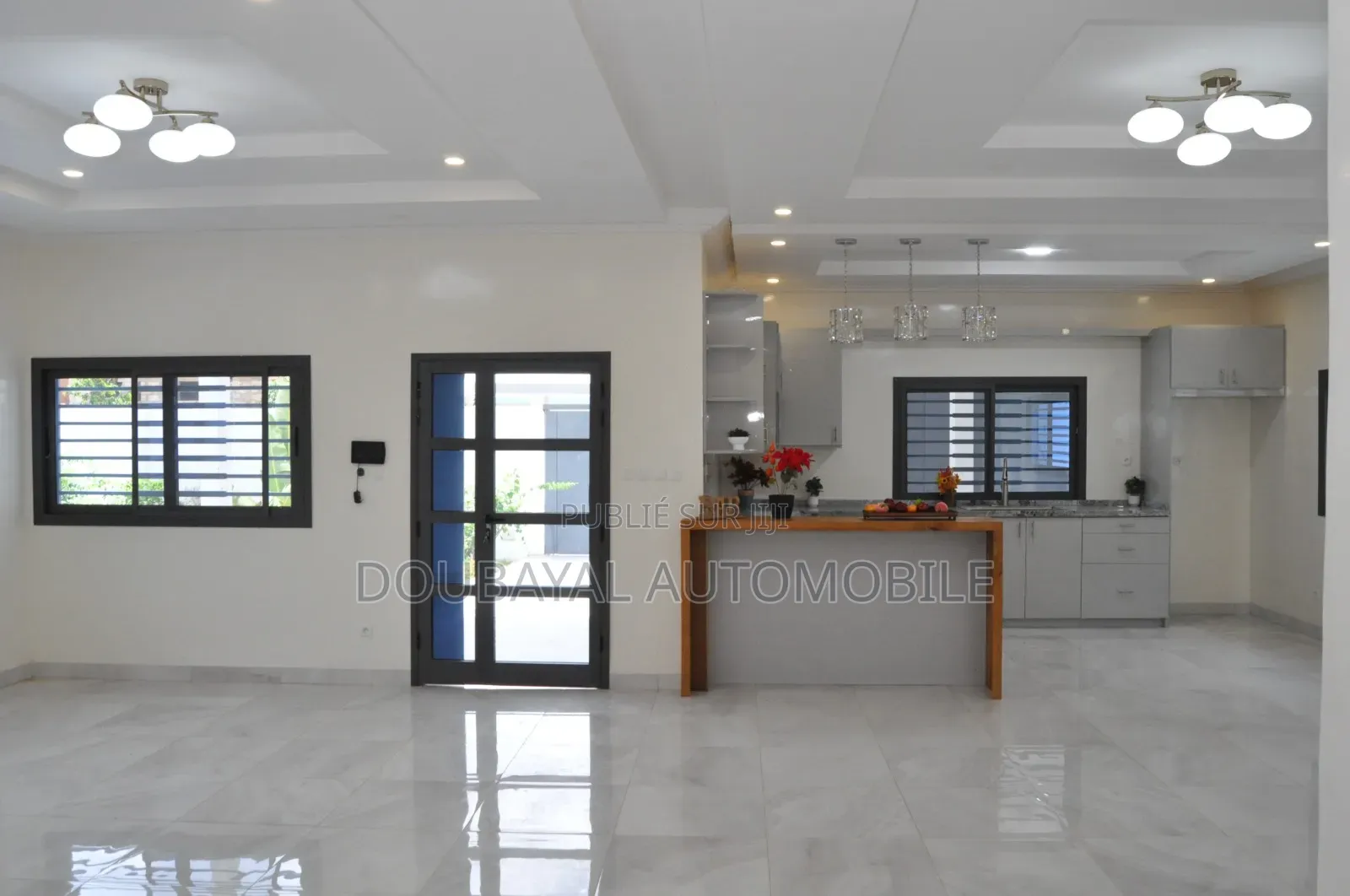 3chbre Villa dans Ngaparou, Thiès Sud à Vendre