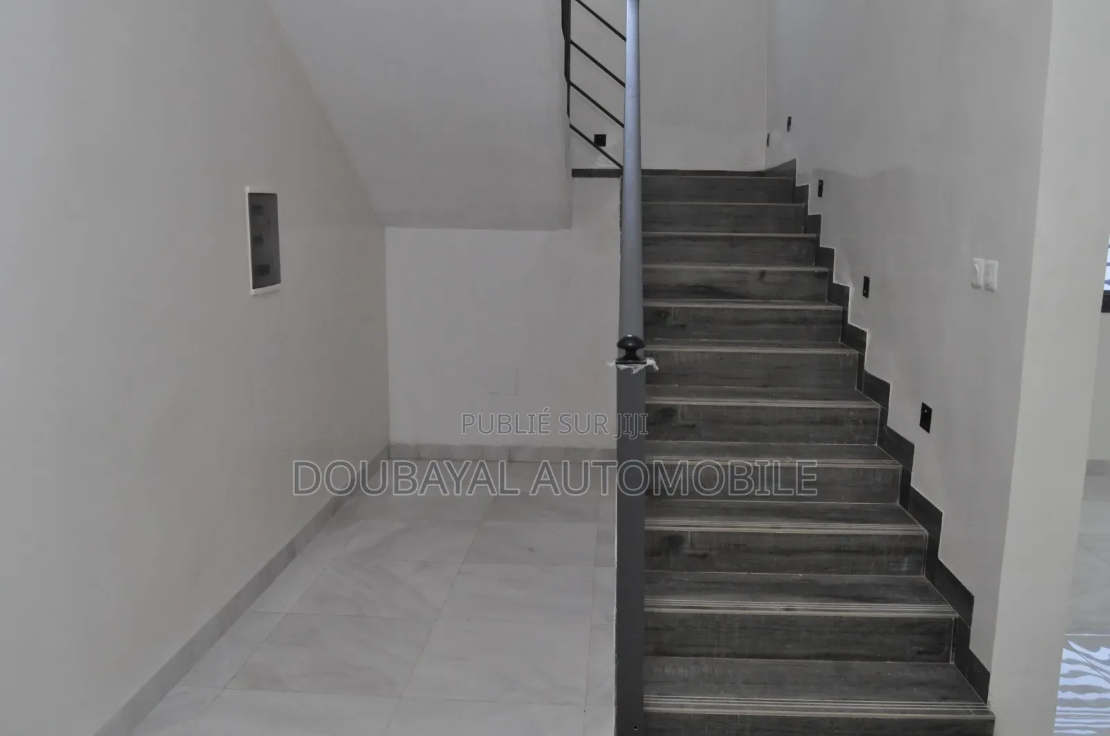 3chbre Villa dans Ngaparou, Thiès Sud à Vendre