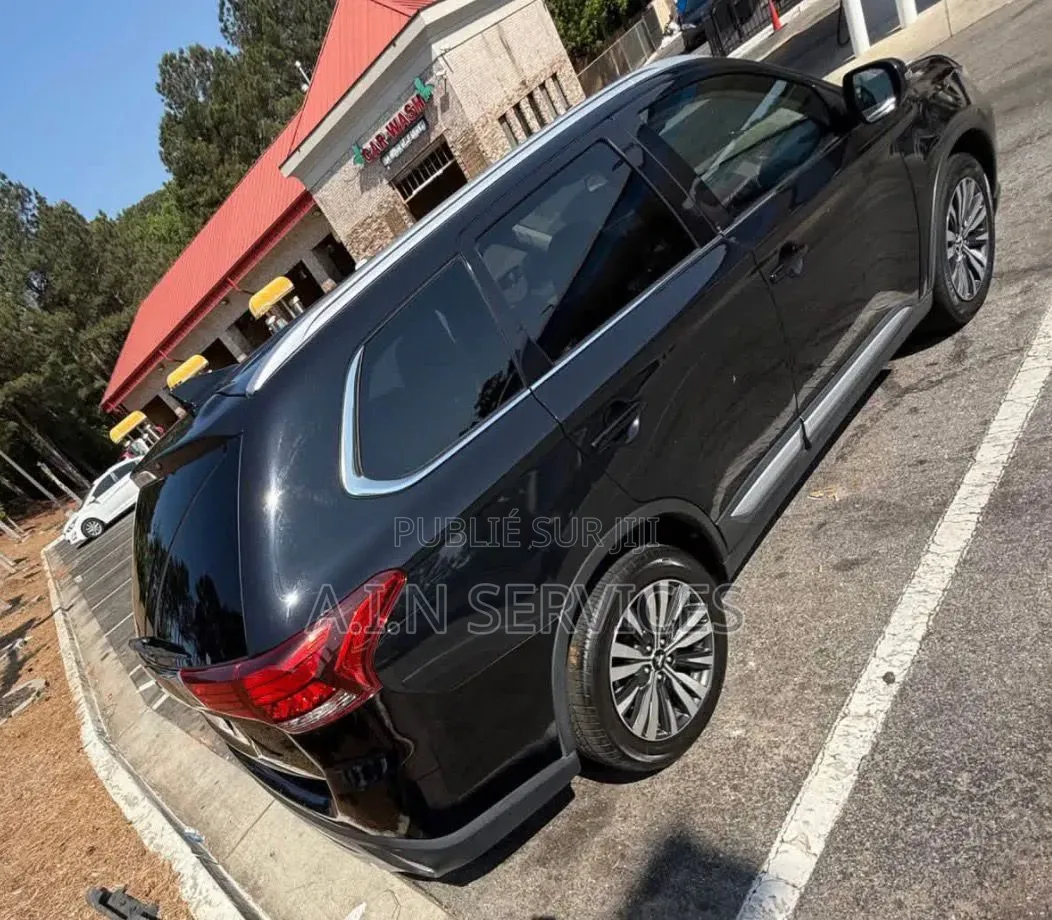 Mitsubishi Outlander 2020 Noir