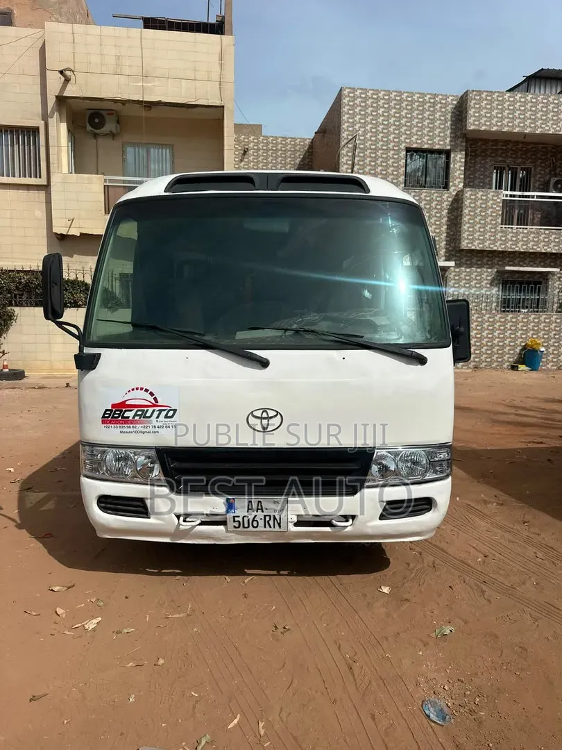 Voiture 2012 Blanc