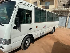 Voiture 2012 Blanc