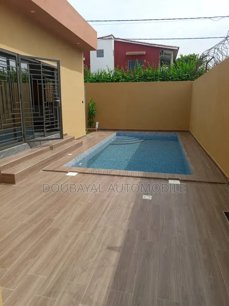 3chbre Villa dans Somone, Thiès Sud à Vendre
