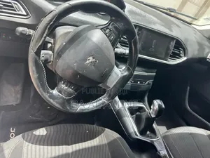 Peugeot 308 2016 Gris