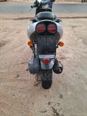 Aprilia SR 2006 Gris