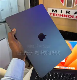 Nouveau Apple MacBook Air 2025 M4 16GB Apple M4 SSD 256GB