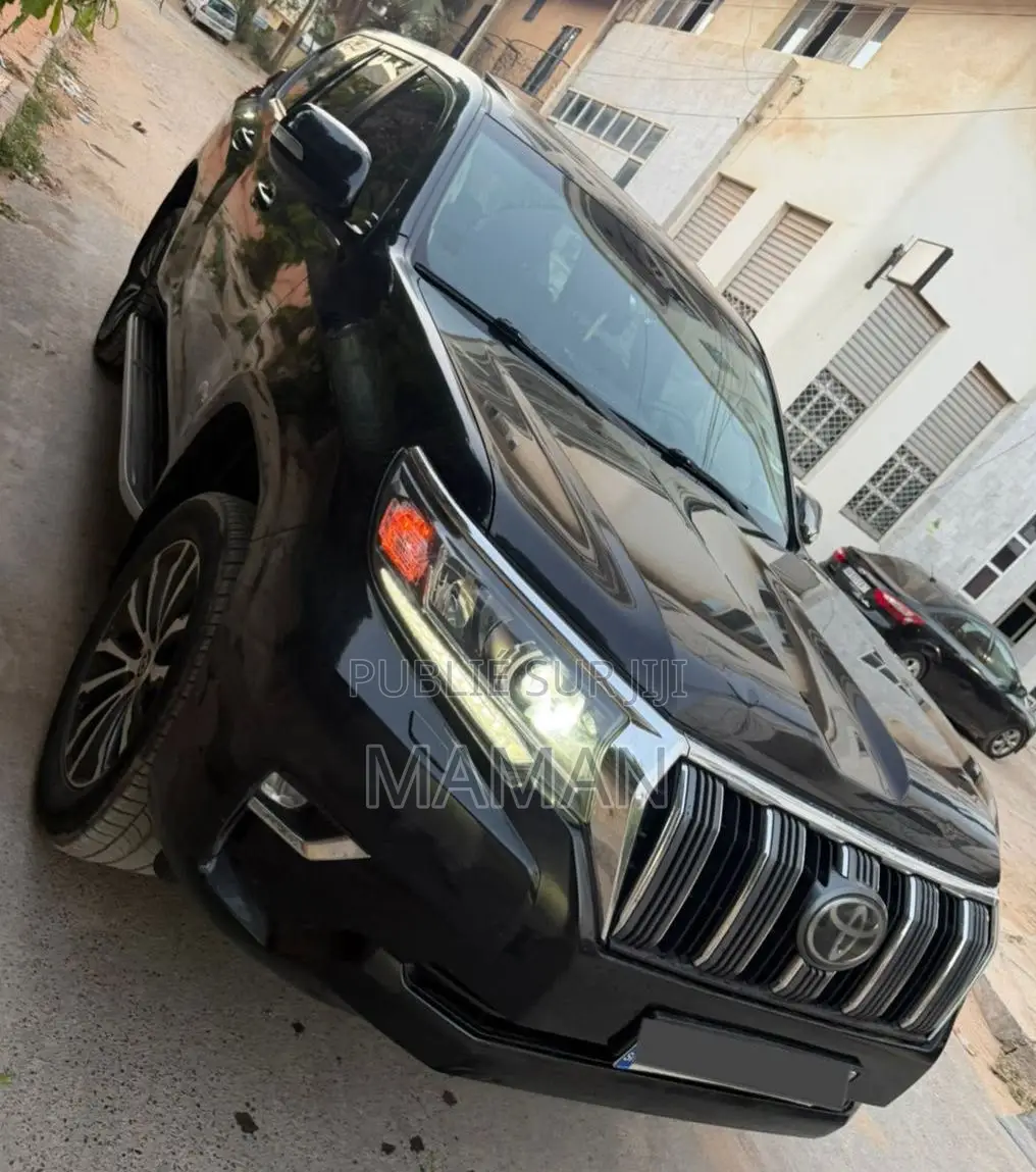 Toyota Land Cruiser Prado 2018 Noir