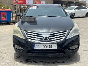 Hyundai Grandeur 2.2 CRDi 2012 Noir Mat