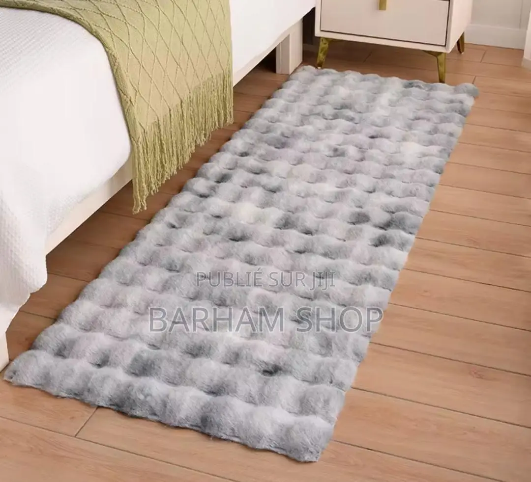 Descente De Lit en Fourrure (1m80 Sur 60cm) Toute Neuve