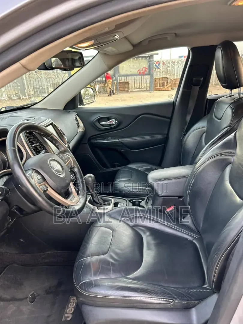 Jeep Cherokee 2016 Gris