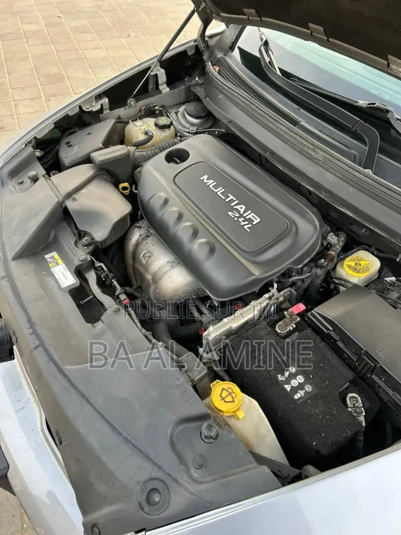 Jeep Cherokee 2016 Gris