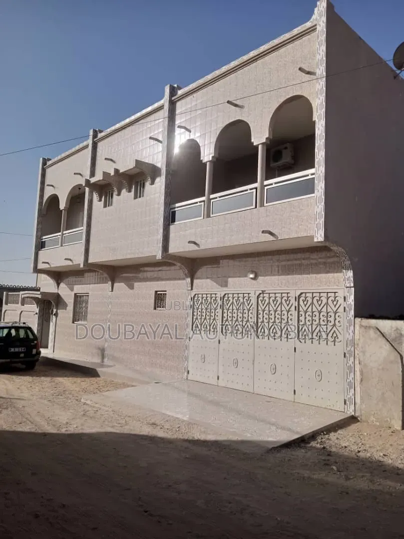2chbre Villa dans Grand Mbour, Thiès Sud à Vendre