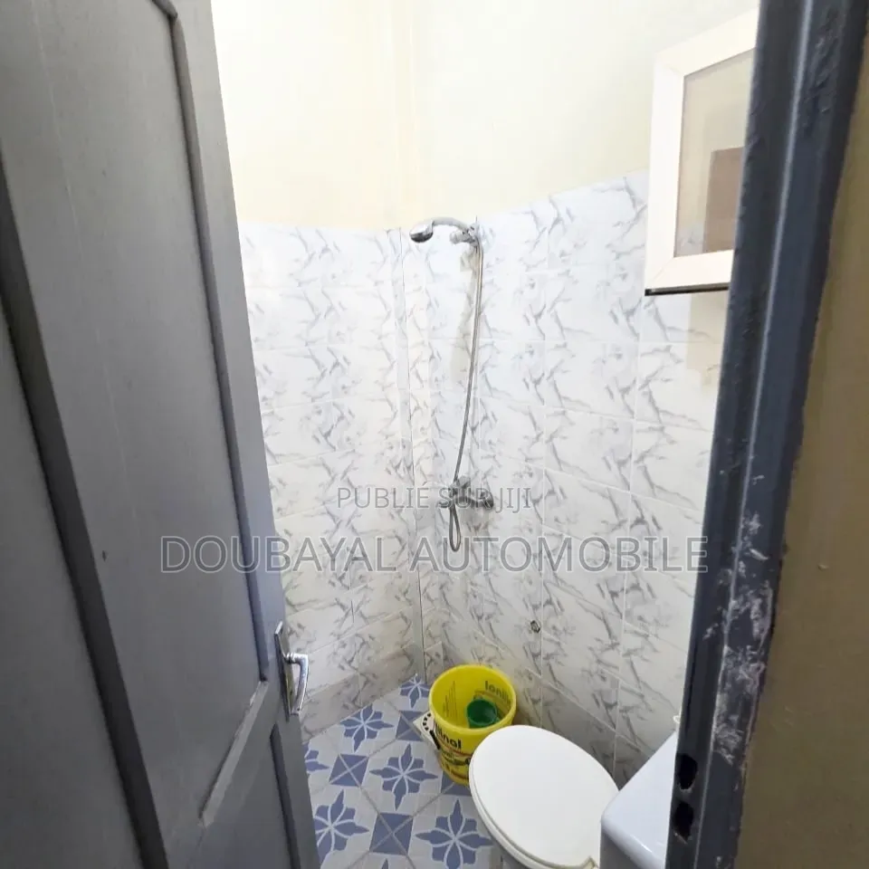 2chbre Villa dans Grand Mbour, Thiès Sud à Vendre