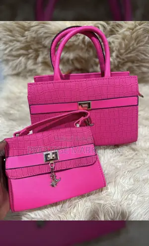 Ensemble Sacs Très Classe