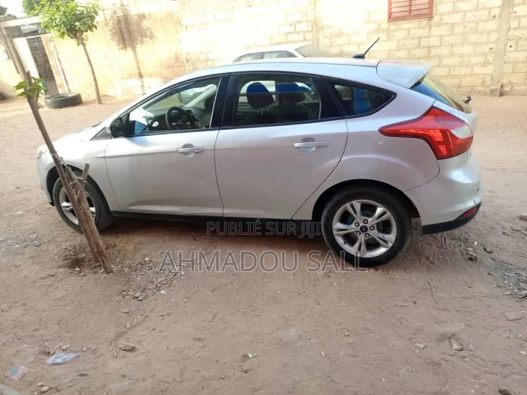Ford Focus 2014 Gris