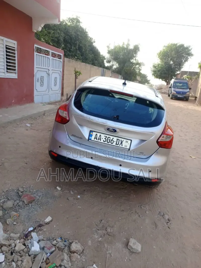 Ford Focus 2014 Gris