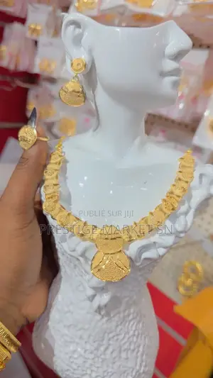 Parure De Bijoux Élégante