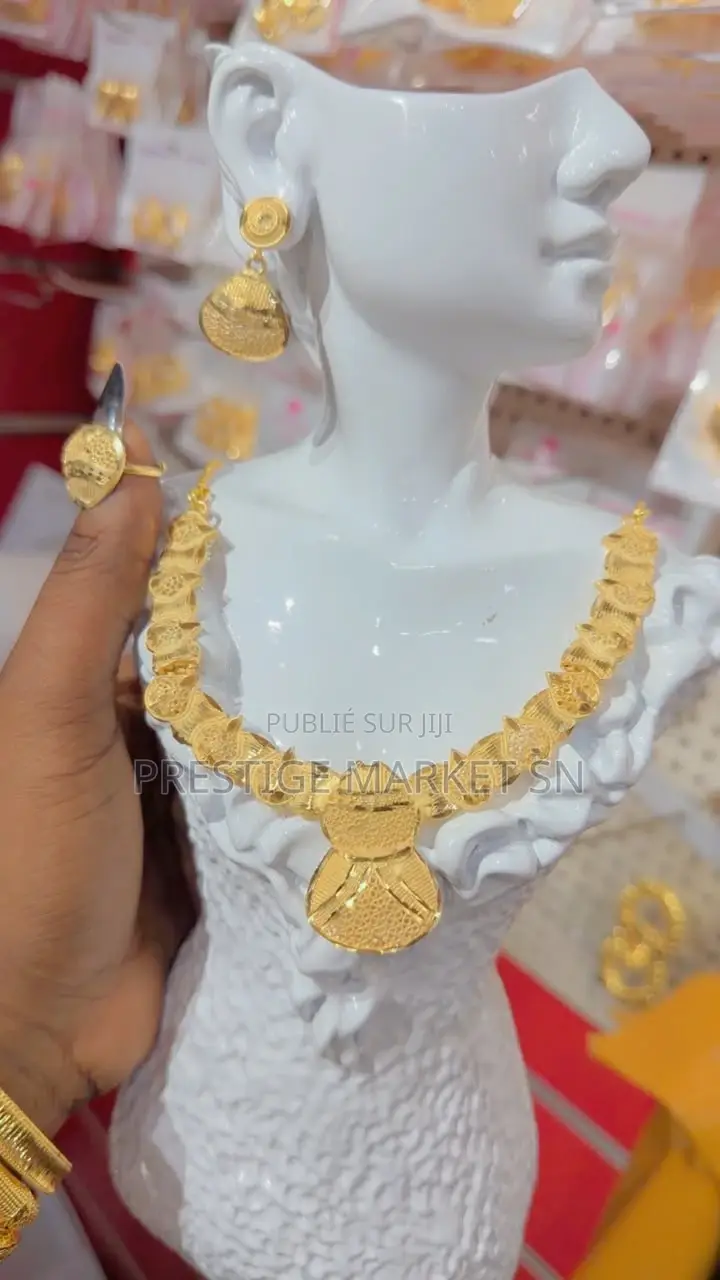 Parure De Bijoux Élégante