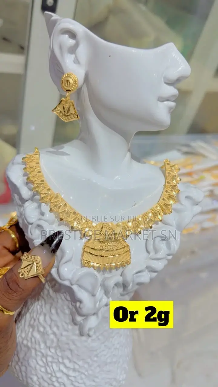 Parure De Bijoux Élégante