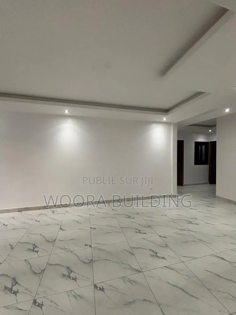3chbre Appartement dans Fann-Point E-Amitié à Louer
