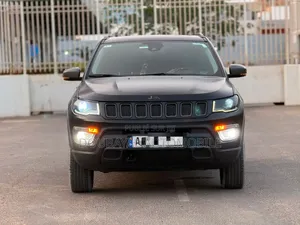 Jeep Grand Cherokee 2019 Noir Mat