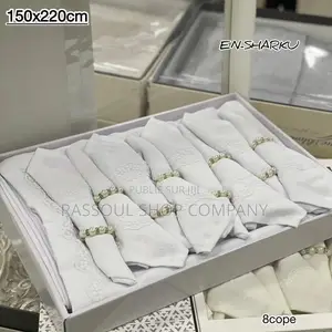Nappe en Coton Luxe 18 Pièces Prix:13000f Contact Whatsapp