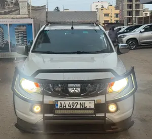Mitsubishi L200 2017 Blanc