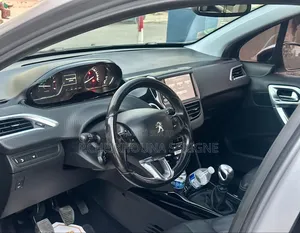 Peugeot 2008 2017 Gris