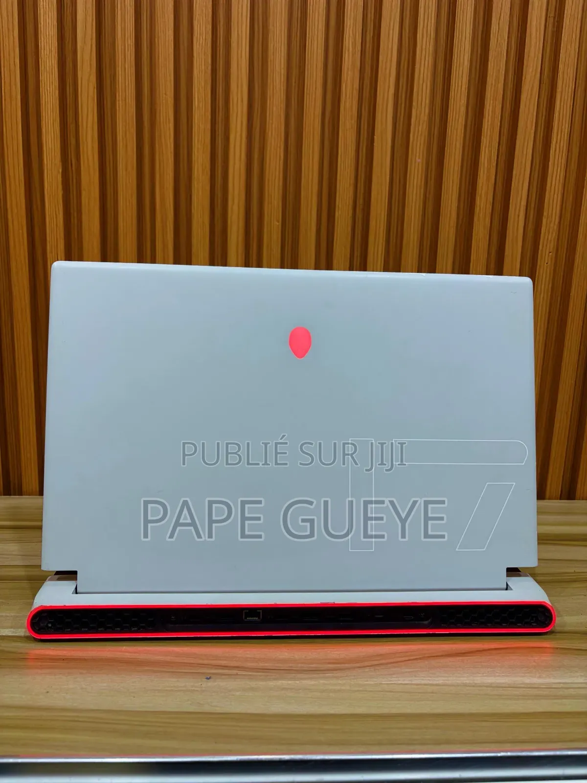 Ordinateur portable Alienware 17 16GB Intel Core i7 SSD 512GB