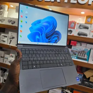 Nouveau Dell Pro 14 Premium 32GB Intel Core Ultra 5 SSD 512GB