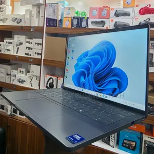 Nouveau Dell Pro 14 Premium 32GB Intel Core Ultra 5 SSD 512GB