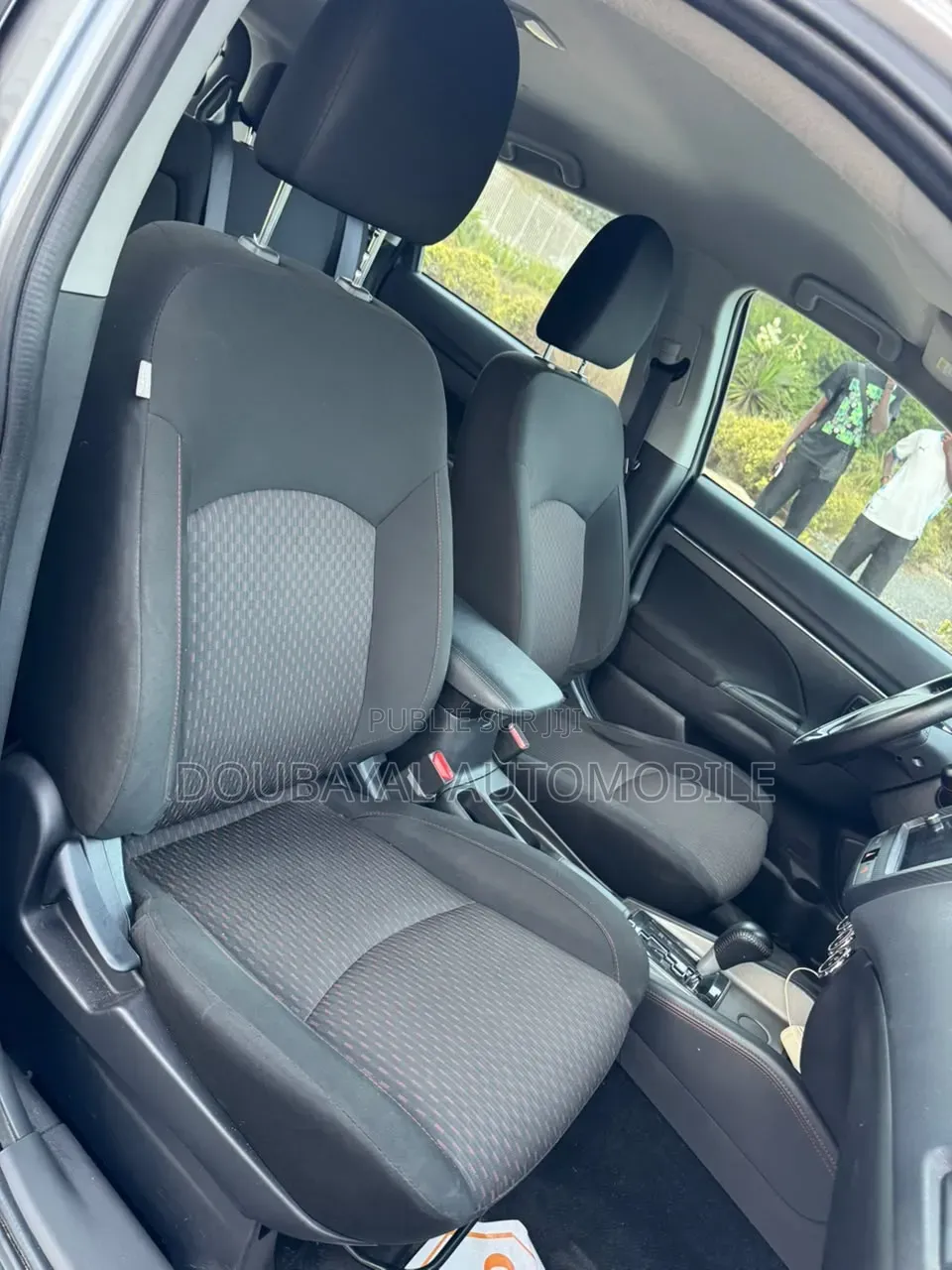 Mitsubishi Outlander 2019 Gris