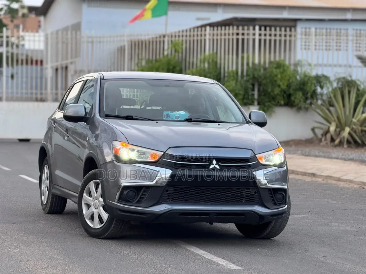 Mitsubishi Outlander 2019 Gris