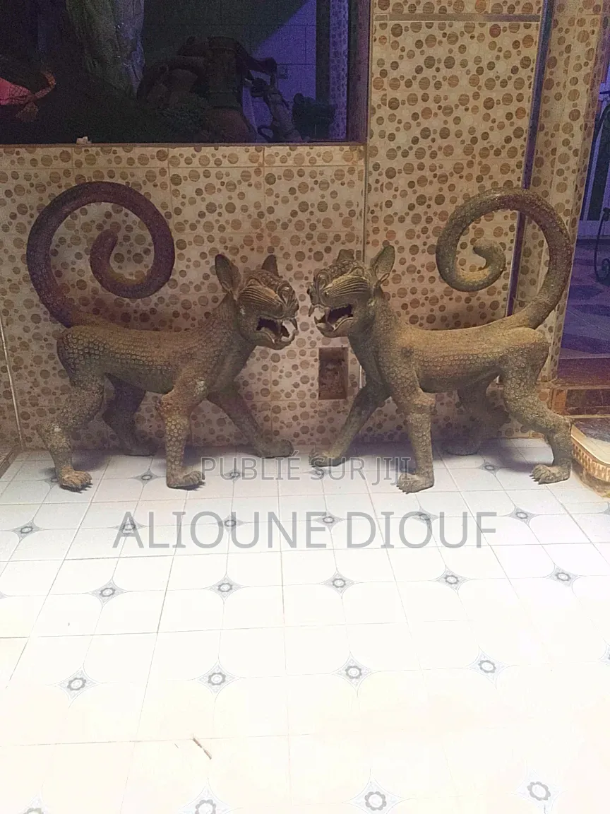 Tout Est en Bronze