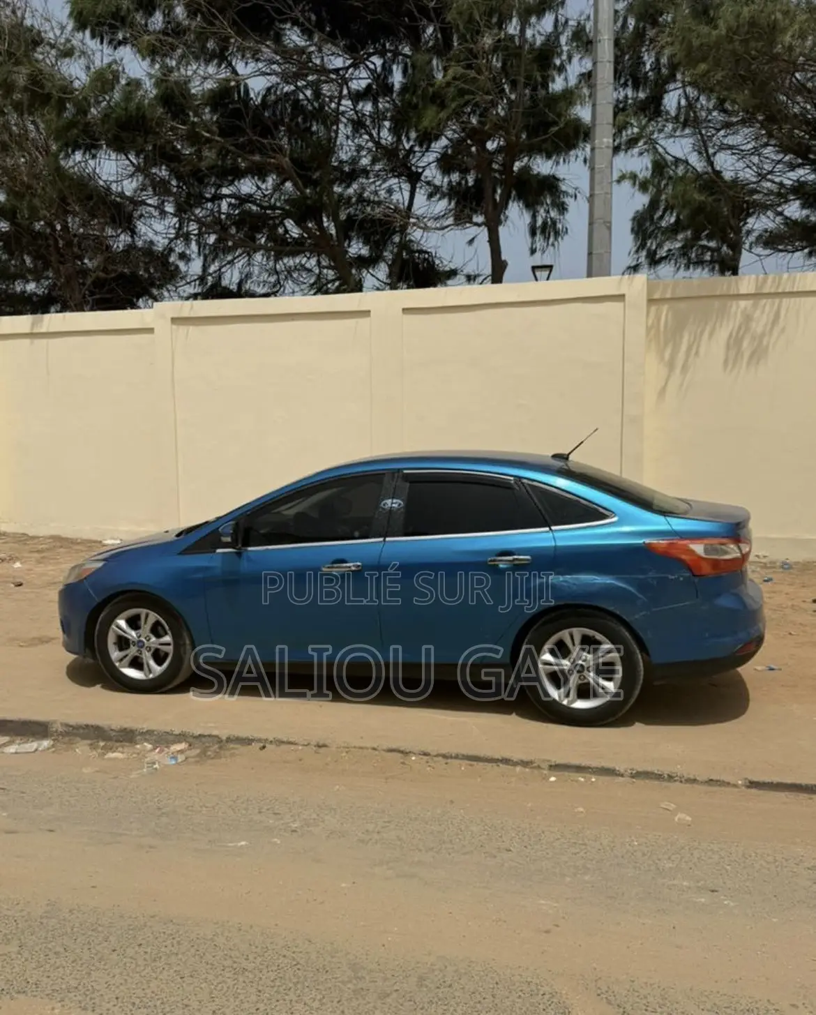 Ford Focus SE 5-Door 2013 Bleu