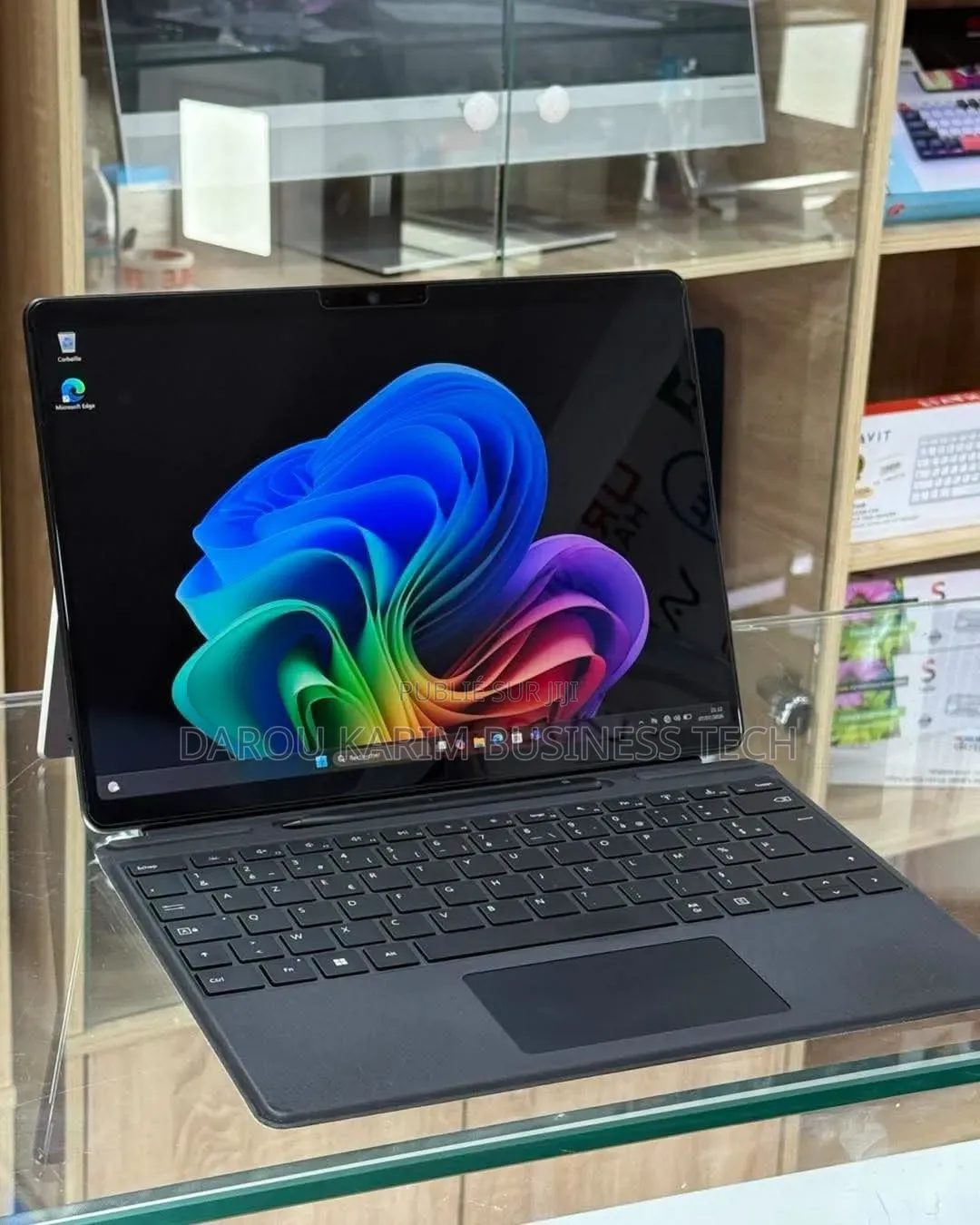 Nouveau Microsoft Surface Pro Copilot+ PC 12 16GB Intel Core Ultra 7