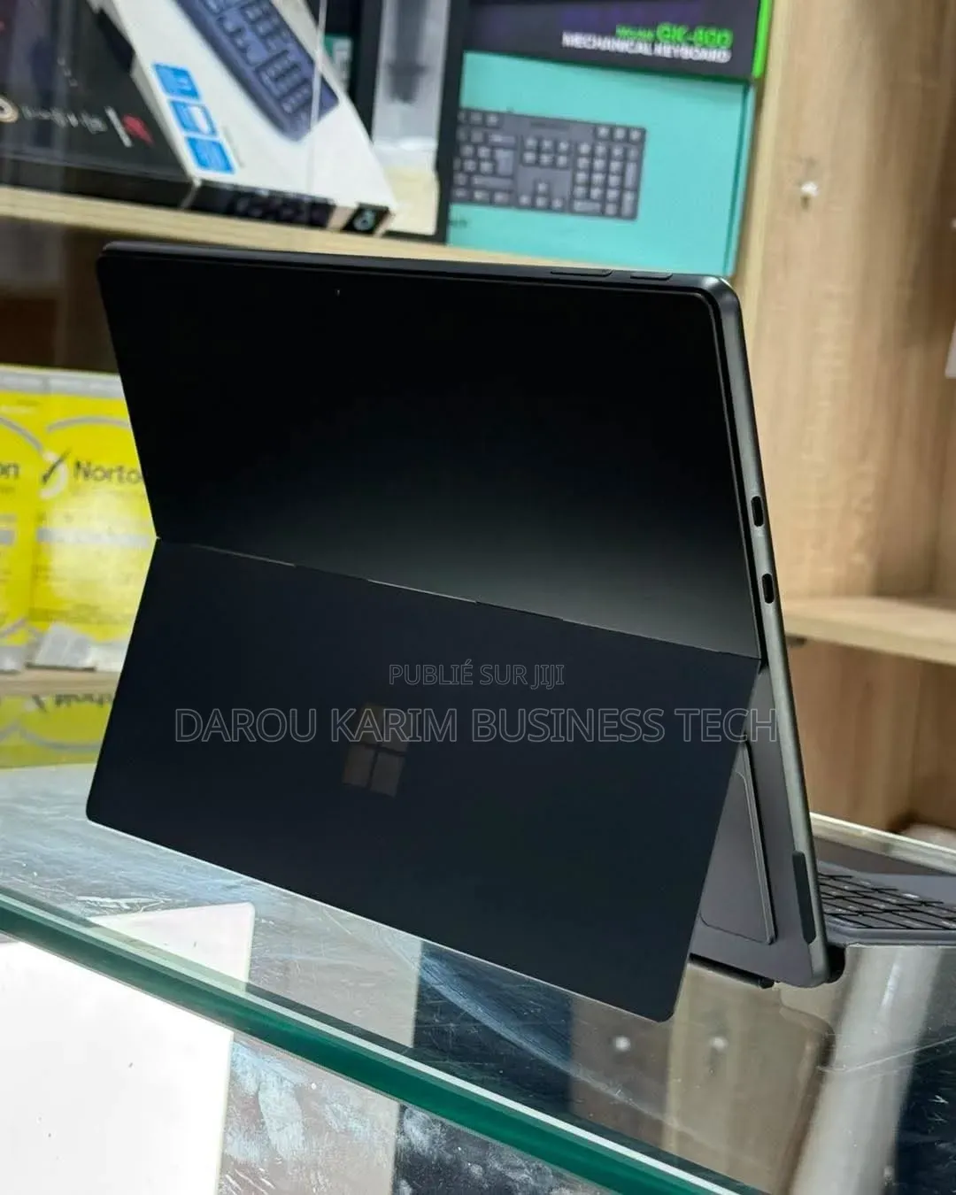 Nouveau Microsoft Surface Pro Copilot+ PC 12 16GB Intel Core Ultra 7
