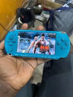  PSP Slim Neuve 30 Jeux  - Bleue Scellée - Pes 2023 