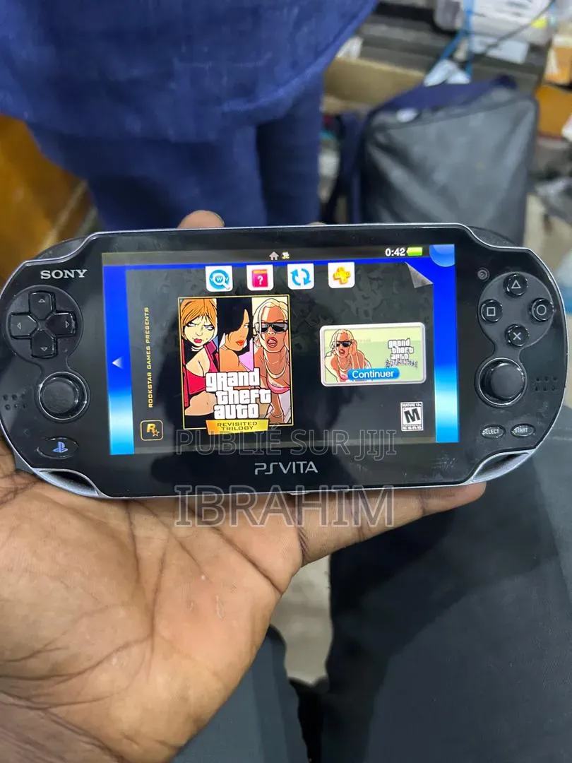 Ps Vita 10 Jeux - Propre - Fc26 - Gta - Naruto